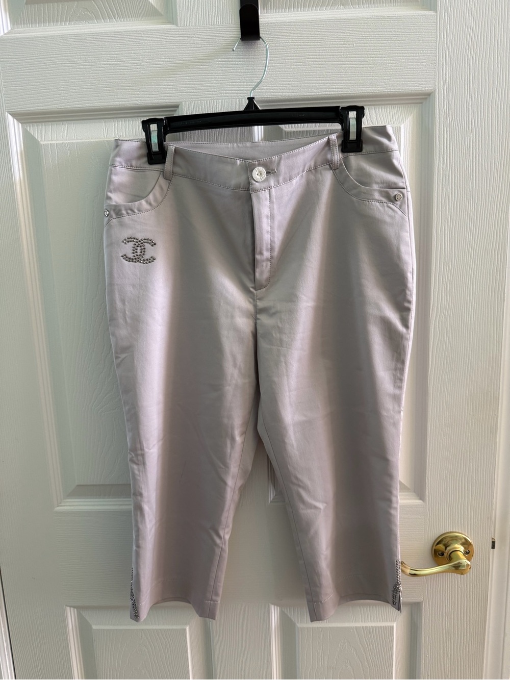 Chic Light Gray Women's Capri Jeans with Embellished Logo with logo